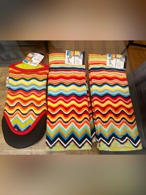 Fiesta Multicolor Chevron Wave kitchen towels & Matching Oven Mitt Set